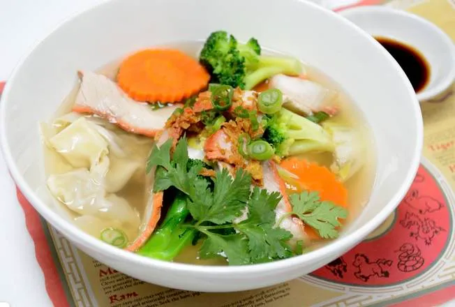 Five-spice calamari appetizer at Pho Binh Minh Winnipeg